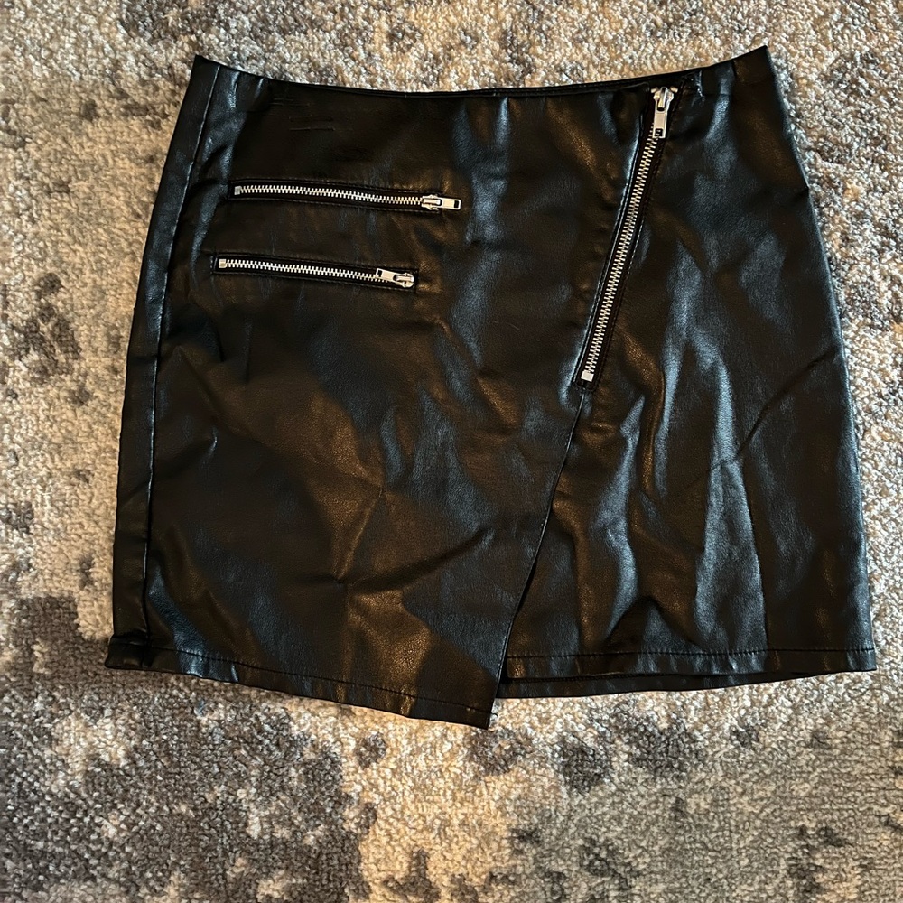 Asymmetrical Pleather Skirt w Zippers
